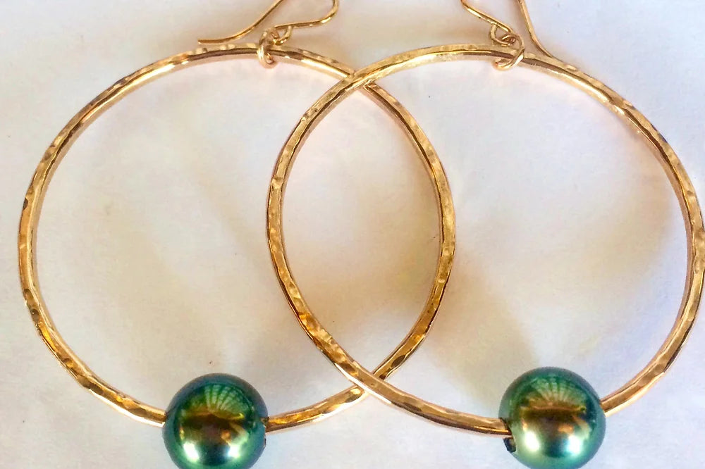 The Kai Momi Tahitian Earrings