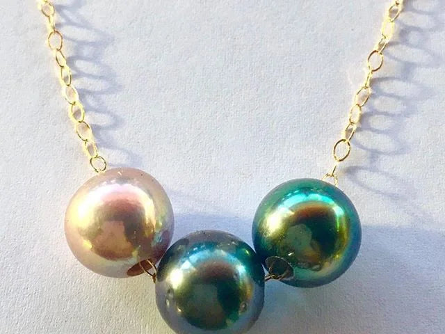 Triple Floating Momi Necklace
