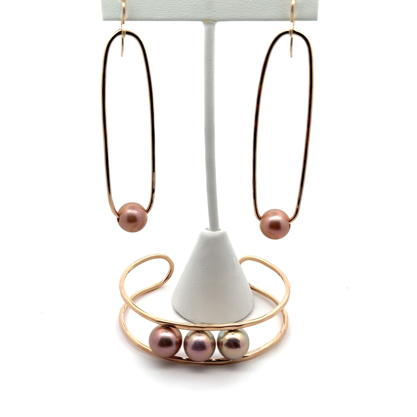 Kuuipo (Sweetheart) Set - Triple Pearl Cuff + Edison Oval Earrings